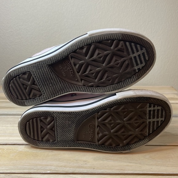 Converse No Tie Shoes - Picture 8 of 10